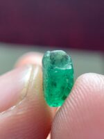 Earth-Grown Elegance: 2.06ct Emerald Crystal from Swat - Image 5