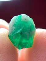Magnificent 6.00ct Swat Emerald Crystal: A Rare Gem with Exceptional Form and Color - Image 6