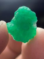 6.51 ct Natural Emerald Crystal from Swat Valley – Substantial Weight with Refined Symmetry - Image 10
