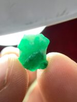 3.70 ct Swat Emerald Crystal (11.42 × 9.59 × 6.27 mm) – Natural Green Beryl from the Valley of Gems - Image 3