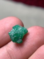 3.70 ct Swat Emerald Crystal (11.42 × 9.59 × 6.27 mm) – Natural Green Beryl from the Valley of Gems - Image 5