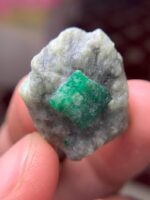 41-Carat Emerald Specimen from Swat: A Mid-Sized Crystal with Vibrant Color (25.10 × 21.00 × 10.70 mm) - Image 3