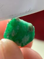 Pure and Powerful: 10.90ct Emerald Crystal from Swat Valley - Image 3