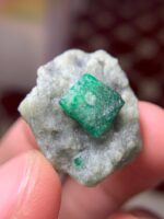 41-Carat Emerald Specimen from Swat: A Mid-Sized Crystal with Vibrant Color (25.10 × 21.00 × 10.70 mm) - Image 5