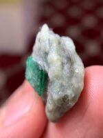 41-Carat Emerald Specimen from Swat: A Mid-Sized Crystal with Vibrant Color (25.10 × 21.00 × 10.70 mm) - Image 8