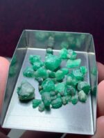 34.51ct Swat Emerald Rough Lot – Naturally Sculpted, Ready for Transformation - Image 9