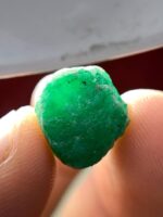 Pure and Powerful: 10.90ct Emerald Crystal from Swat Valley - Image 10