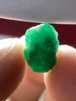 4.96ct Swat Emerald Crystal: A Small but Spectacular Gem from Pakistan’s Green Valley - Image 6