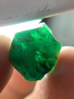 A Rare Gem — The 9.15-Carat Swat Emerald Crystal - Image 11