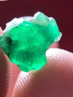 Natural Balance: A 2.70ct Emerald Crystal from Swat Valley - Image 4