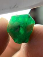 A Rare Gem — The 9.15-Carat Swat Emerald Crystal - Image 5