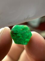 A Rare Gem — The 9.15-Carat Swat Emerald Crystal - Image 6