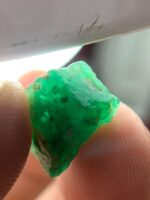 A Rare Gem — The 9.15-Carat Swat Emerald Crystal - Image 9