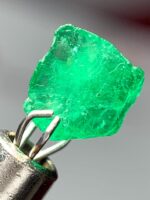 Brilliant 1.42ct Swat Emerald Crystal – Compact Elegance in Natural Green (6.78 x 5.98 x 3.18mm) - Image 5