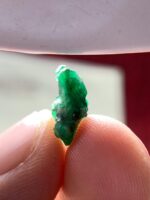 3.97ct Swat Emerald Crystal – Natural Green Beauty in Raw Form - Image 5