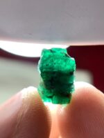3.97ct Swat Emerald Crystal – Natural Green Beauty in Raw Form - Image 9