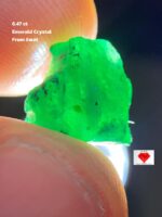 6.47 ct Swat Emerald Crystal – Symmetry and Vivid Green in Nature’s Form