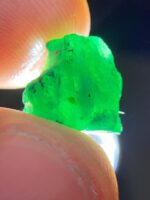 6.47 ct Swat Emerald Crystal – Symmetry and Vivid Green in Nature’s Form - Image 2