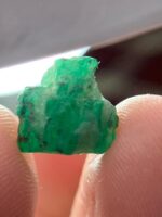 6.47 ct Swat Emerald Crystal – Symmetry and Vivid Green in Nature’s Form - Image 11