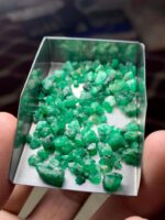 46.45 ct Swat Emerald Rough Lot: Fine with Strong Total Weight - Image 13