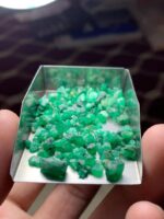 46.45 ct Swat Emerald Rough Lot: Fine with Strong Total Weight - Image 4