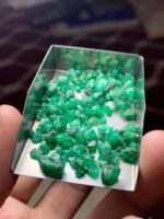 46.45 ct Swat Emerald Rough Lot: Fine with Strong Total Weight - Image 7