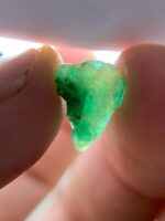 2.70ct Laghman Emerald Crystal: Broad Afghan Beauty with Striking Color - Image 6