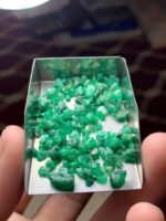46.45 ct Swat Emerald Rough Lot: Fine with Strong Total Weight - Image 10