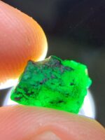 5.61 ct Swat Emerald Crystal – Compact Elegance in Vivid Green - Image 3