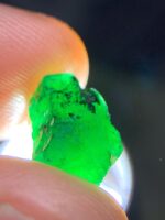 5.61 ct Swat Emerald Crystal – Compact Elegance in Vivid Green - Image 4