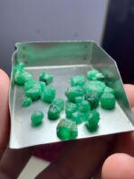 35.70ct Emerald Rough Lot from Swat: Natural Beauty in Every Piece - Image 7