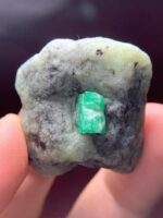 97 ct Natural Emerald Specimen from Swat — Deep Green Collector’s Crystal - Image 2
