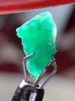 2.30 ct Swat Emerald Crystal, Pakistan Gemstone - Image 2
