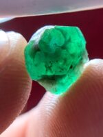 Balanced Brilliance: A 3.11ct Emerald Crystal from Swat Valley - Image 3