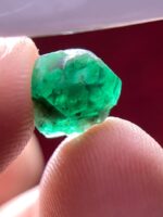 Balanced Brilliance: A 3.11ct Emerald Crystal from Swat Valley - Image 4