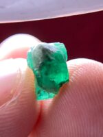 Balanced Brilliance: A 3.11ct Emerald Crystal from Swat Valley - Image 7