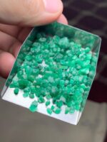 Explore the 47.60 ct Rough Emerald Lot from Swat Valley, Pakistan - Image 2