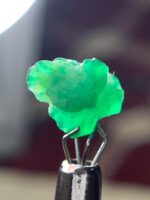 The Natural Brilliance of a 3.27 Carat Swat Emerald Crystal - Image 11