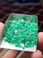 Explore the 47.60 ct Rough Emerald Lot from Swat Valley, Pakistan - Image 13
