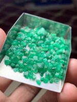 Explore the 47.60 ct Rough Emerald Lot from Swat Valley, Pakistan - Image 4