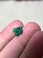 The Natural Brilliance of a 3.27 Carat Swat Emerald Crystal - Image 4