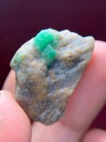 40.70 ct Emerald Specimen from Swat (28.32 × 20.27 × 12.19 mm): A Vivid Piece of Natural Art - Image 5