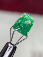 2.00ct Swat Emerald Crystal: Compact Brilliance from the Heart of the Valley - Image 5
