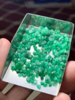 Explore the 47.60 ct Rough Emerald Lot from Swat Valley, Pakistan - Image 8