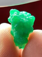 6.65ct Swat Emerald Crystal – Natural Untreated Gem (13.82×10.72×8.82 mm) - Image 3