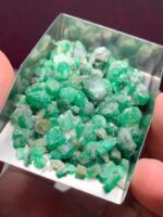 76.95 ct Rough Emerald from Swat — Raw Gemstone Magic - Image 7