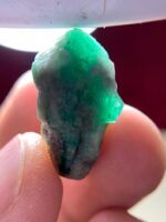 22.75ct Swat Emerald Crystal – Majestic Natural Beauty (22.67 × 14.43 × 12.87 mm) - Image 4