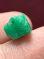 7.05ct Swat Emerald Crystal – Natural Untreated Green Gem (10.46×8.97×8.36 mm) - Image 3