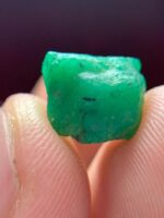 7.05ct Swat Emerald Crystal – Natural Untreated Green Gem (10.46×8.97×8.36 mm) - Image 7
