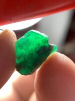 4.30 ct Swat Emerald Crystal – Natural Beauty from the Mountains of Pakistan - Image 3